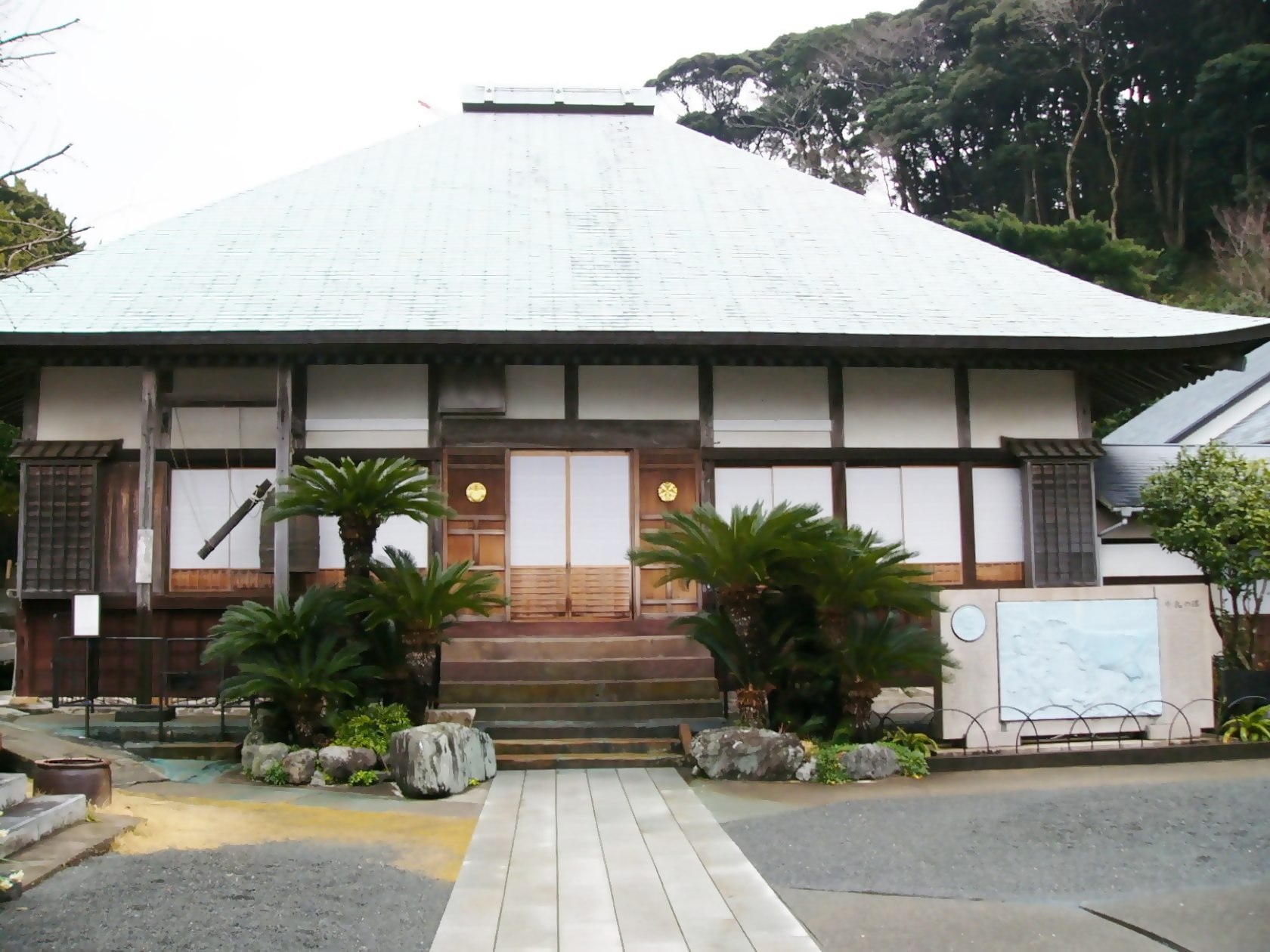 img0004.jpg